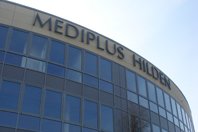 Front des Facharztzentrums Mediplus in Hilden
